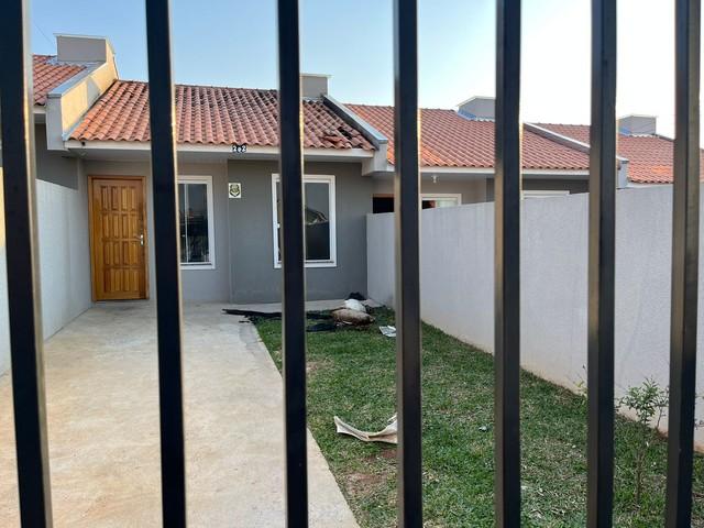 Bombeiros encontram corpo com sinais de violência ao apagar incêndio em casa, na Região