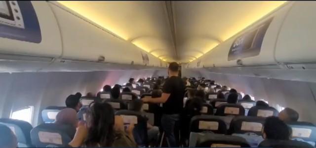 Brasileiros relatam ter passado 6 horas trancados em avião em Buenos Aires após temporal na capital argentina