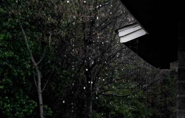 Com chuva forte, frente fria chega à região Sul