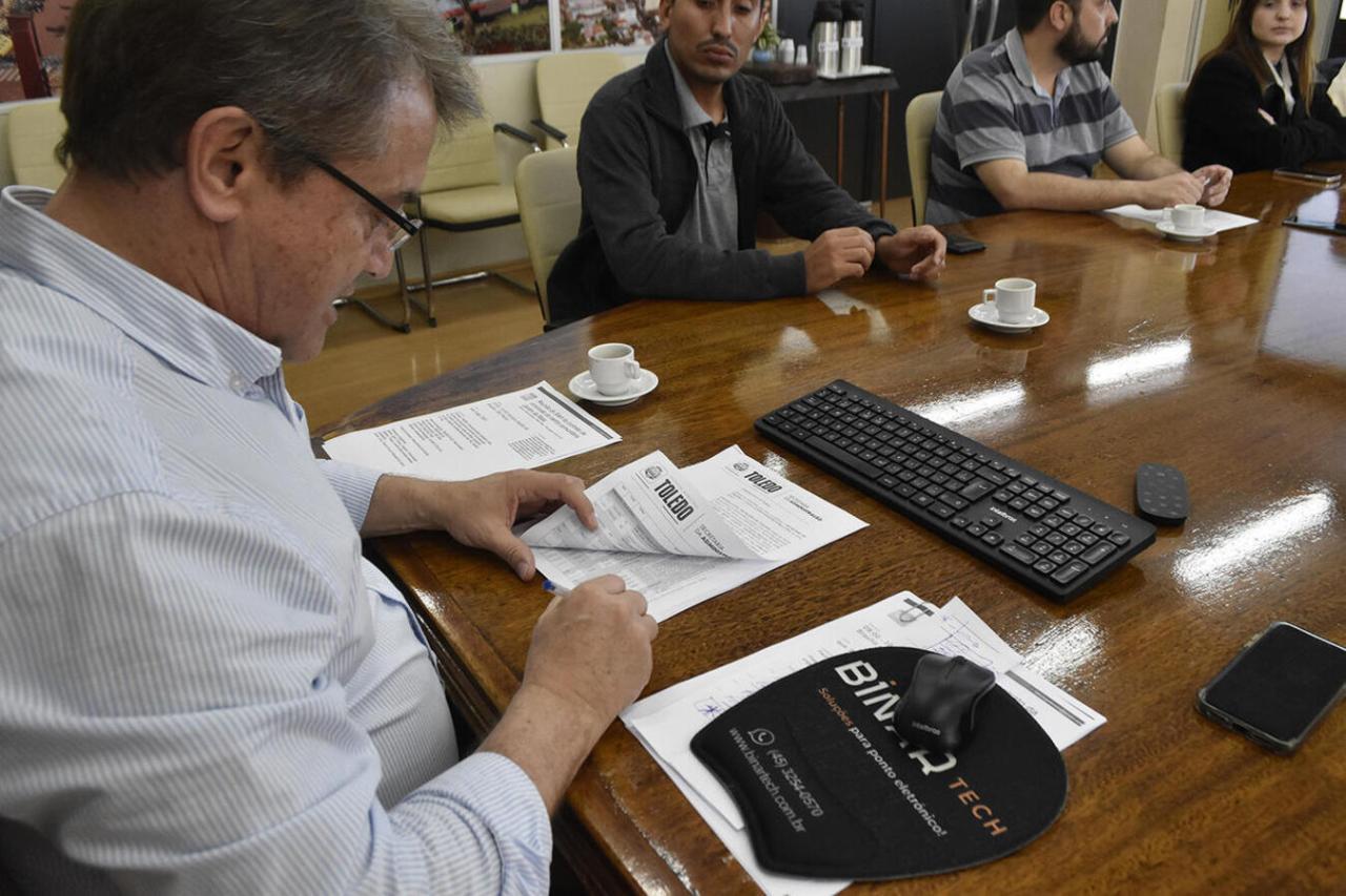 Contrato para conclusão do Centro Comunitário do Jardim da Mata é assinado