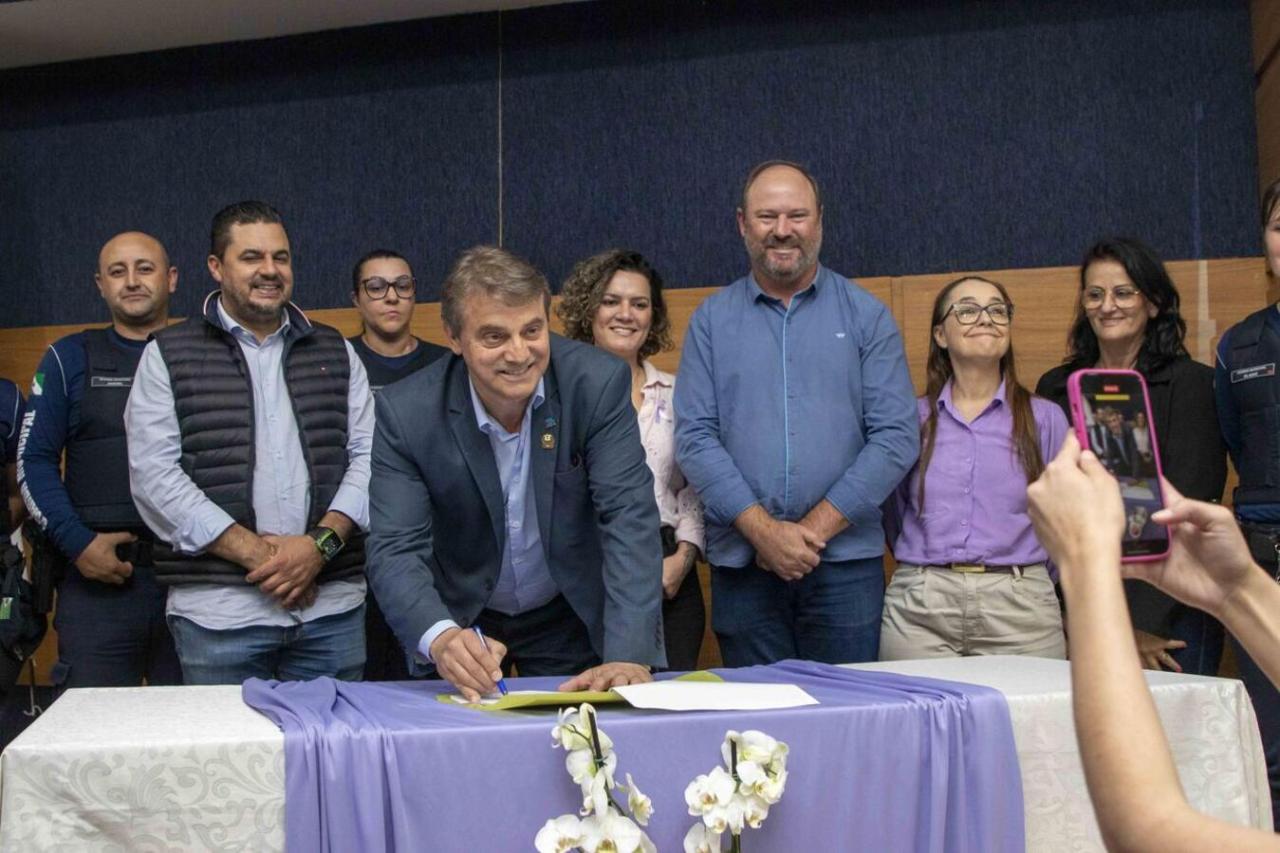 Decreto firmado durante Seminário Mulheres em Foco regulamenta Campanha Agosto Lilás
