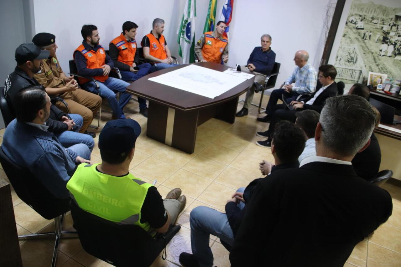 Defesa Civil de Toledo compartilha conhecimentos com servidores de Palotina