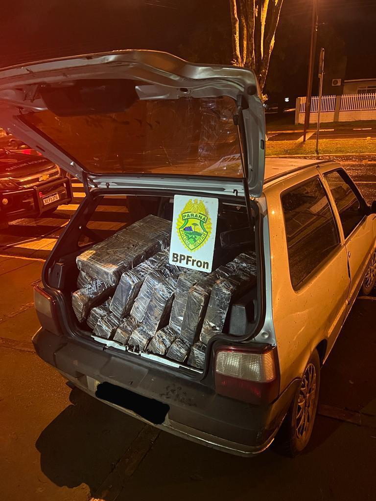 Equipe da 1 CIA BPFRON apreende veículo carregado com maconha em Toledo -PR