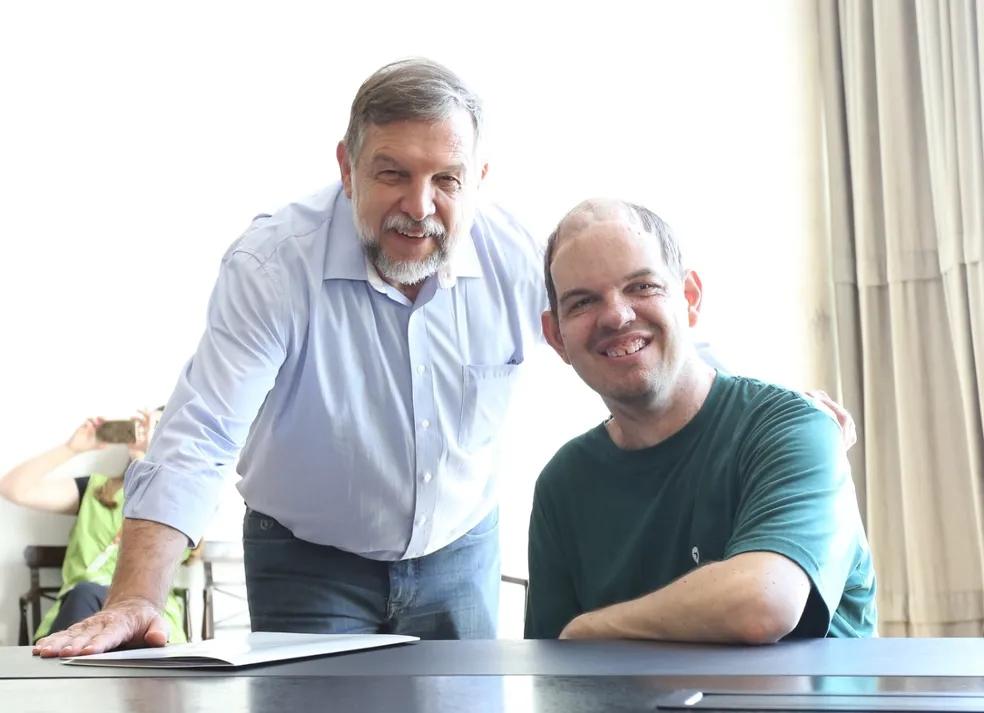 Morre filho do senador Flávio Arns, em Curitiba; ele tinha esclerose tuberosa e enfrentava uma pneumonia