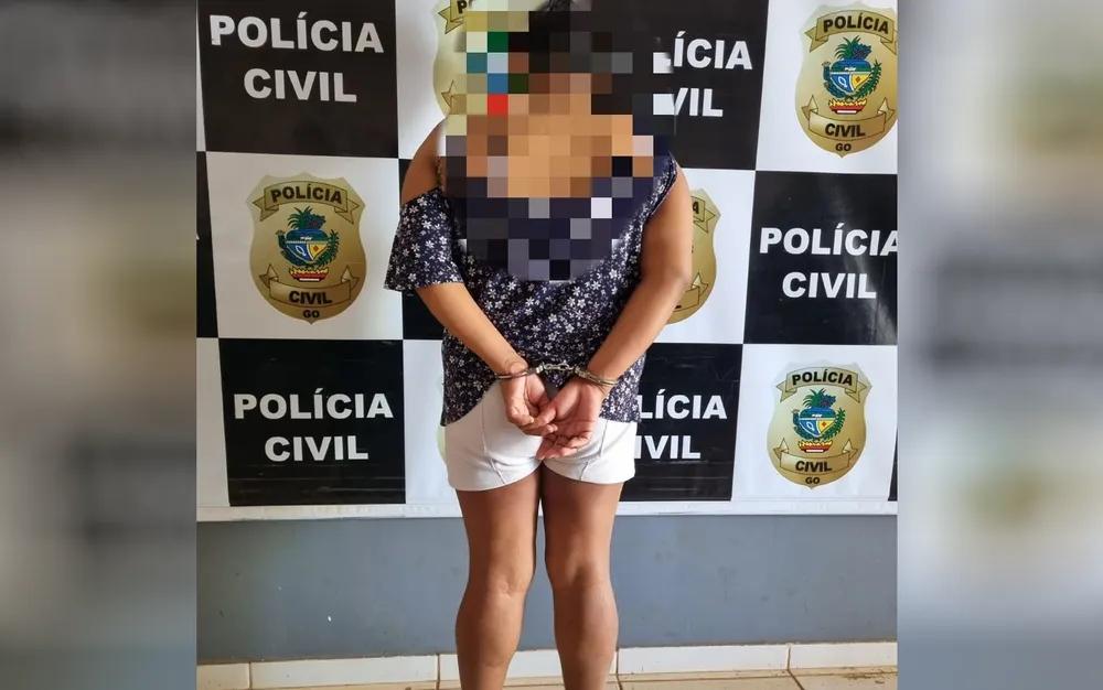 em Goiás, mulher vai à delegacia denunciar golpe e acaba presa por enviar fotos íntimas da filha de 8 anos para golpista