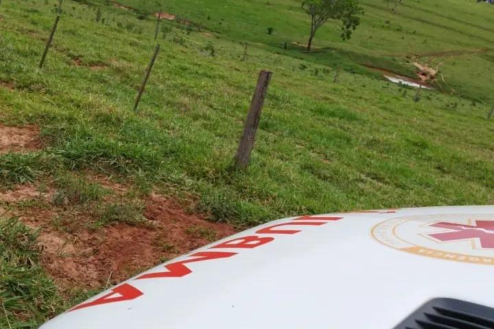 Adolescente cai de cavalo e morre após ser arrastado por corda no PR, diz PM