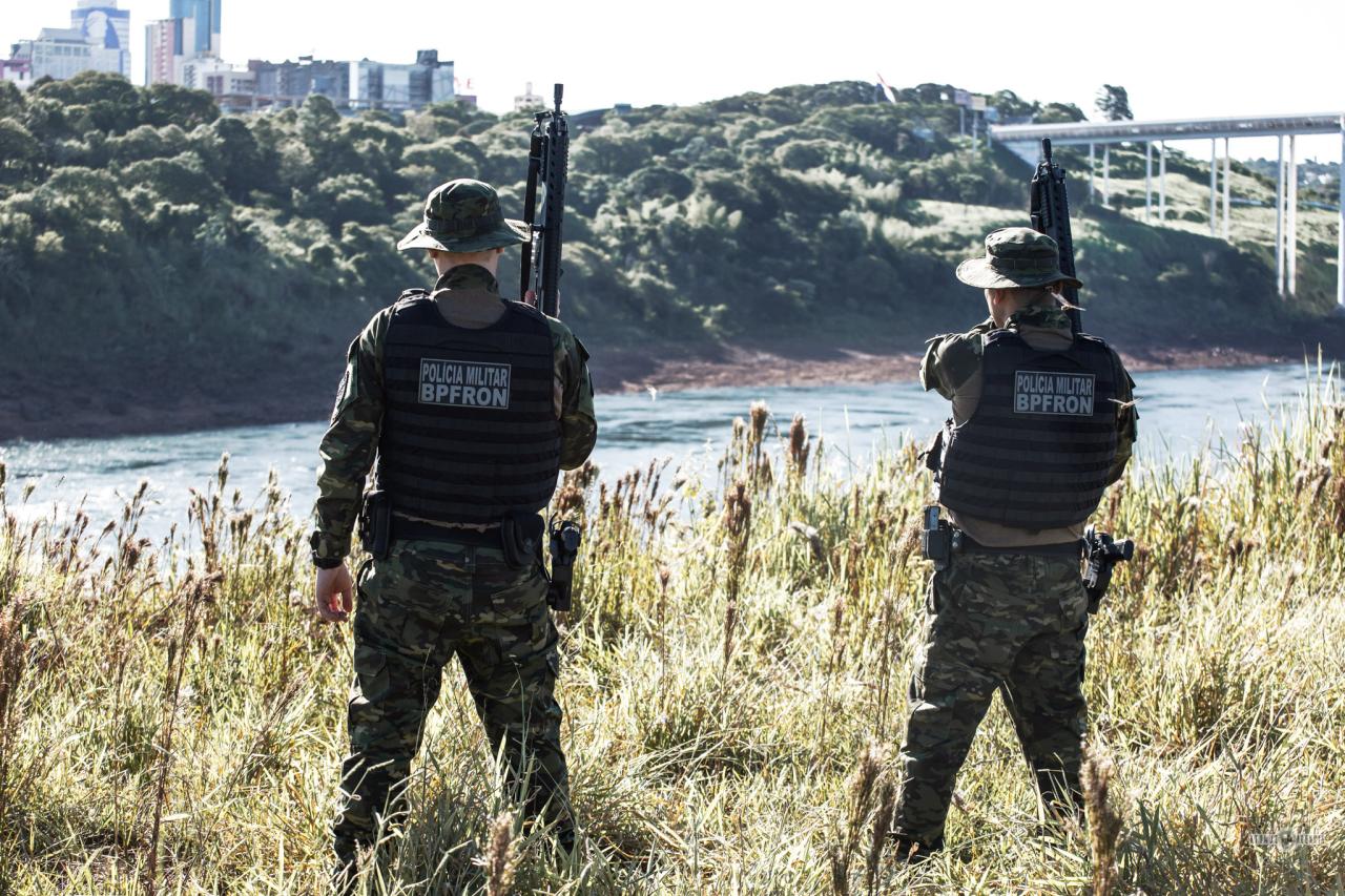 BPFRON apreende veículo carregado com combustível em Santo Antônio do Sudoeste