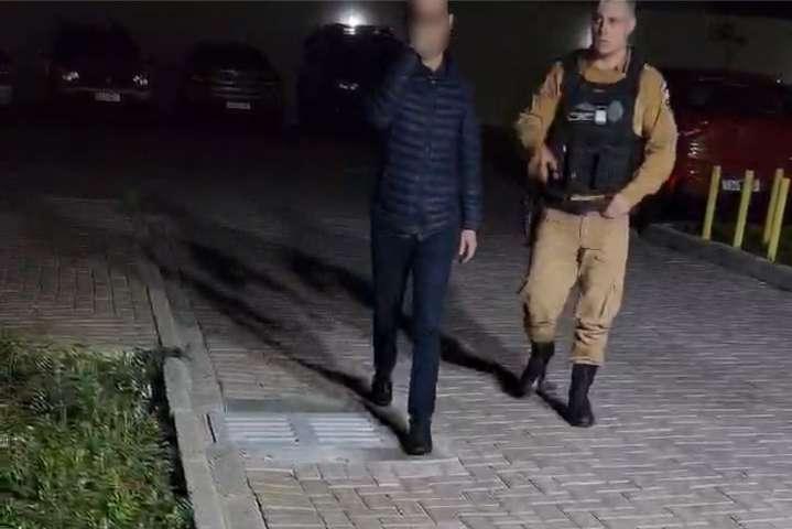 Em Cascavel, Homem é preso por perseguir e assediar adolescentes de 11 e 13 anos