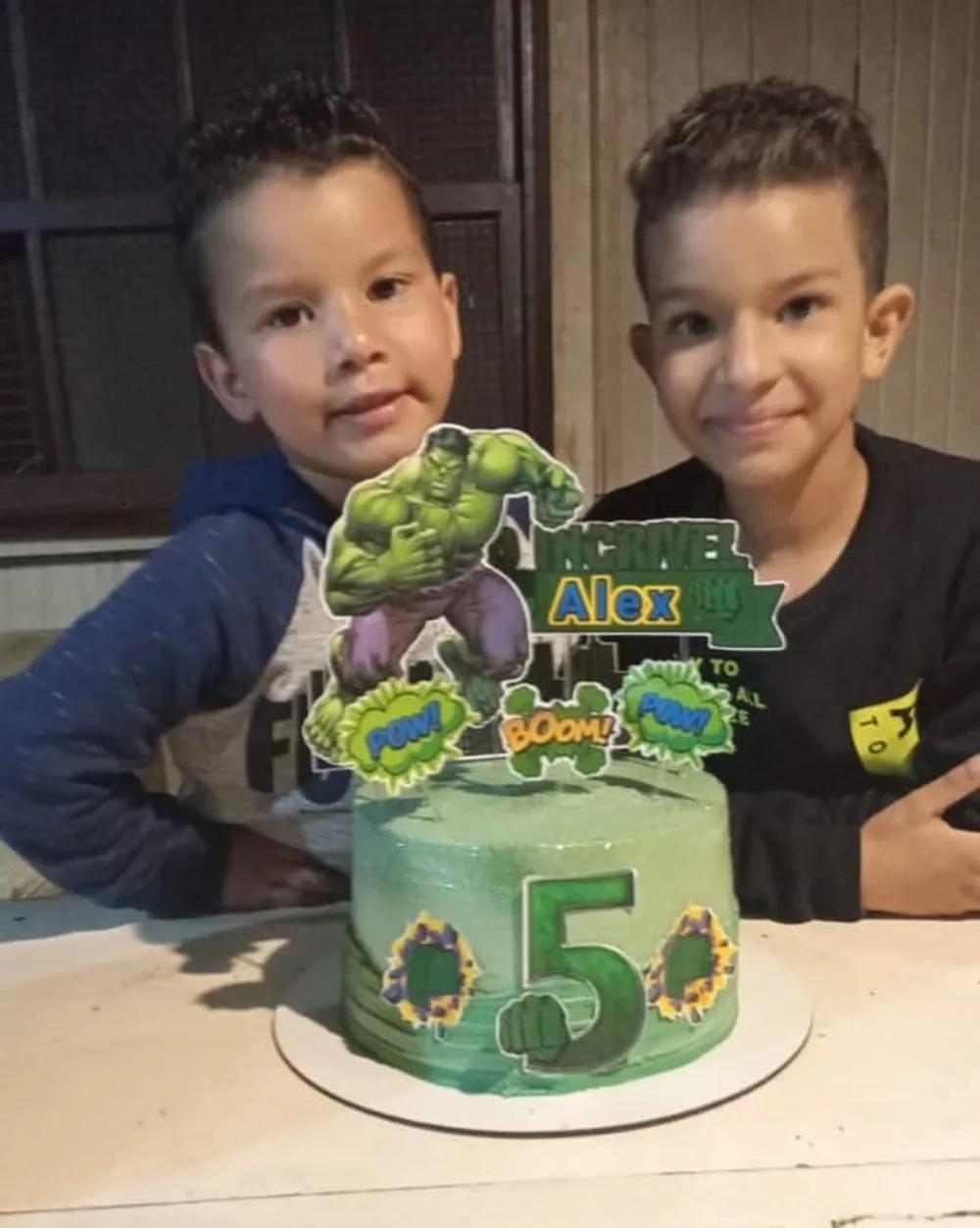 Em Santa Catarina, irmãos de 5 e 8 anos são achados mortos dentro de fossa