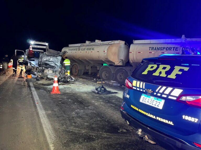 Homem morre em acidente entre cinco veículos na BR-277