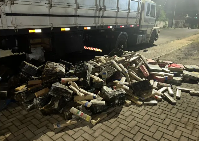 PRF apreende quase 5 toneladas de maconha em Prudentópolis; A carga saiu de Cascavel com destino a São Paulo