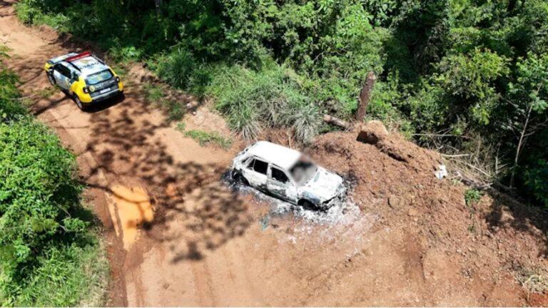 Trabalhadores encontram três corpos carbonizados dentro de carro, no Paraná