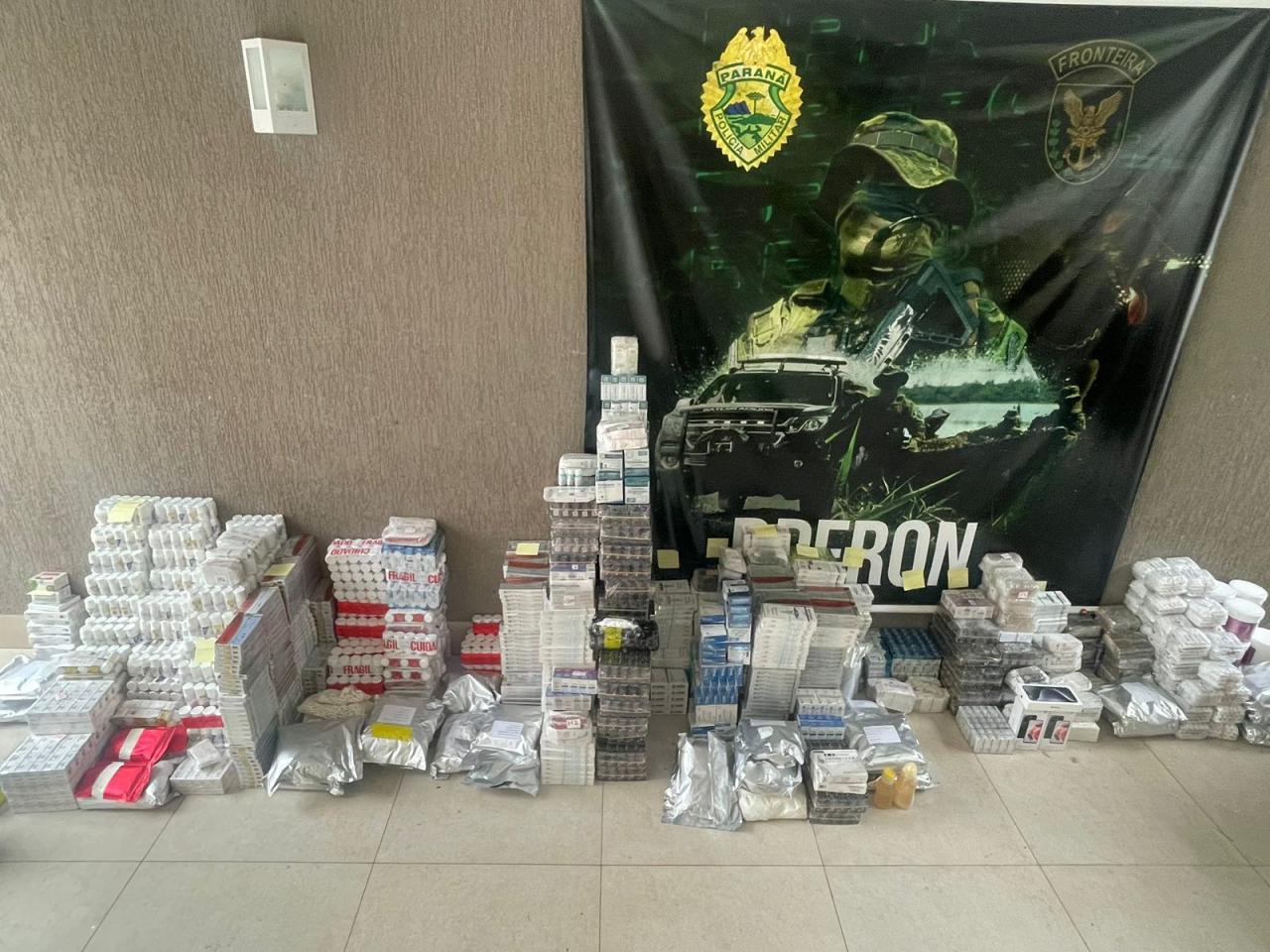 Umuarama - BPFRON apreende veículo carregado com carga milionária de anabolizantes