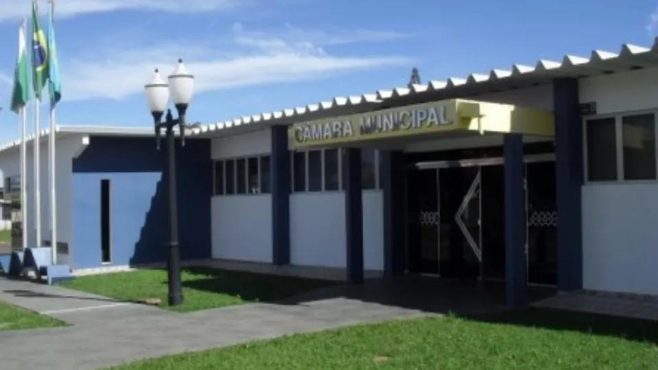 Vereador do interior do Paraná e oito suplentes são cassados por compra de votos