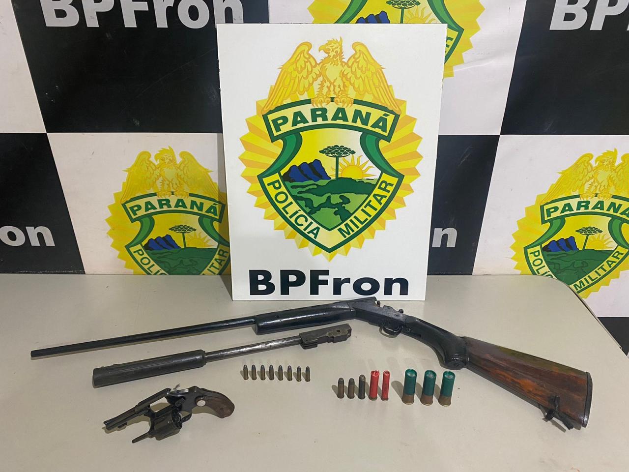 BPFRON apreende armas e munições em Guaíra - PR