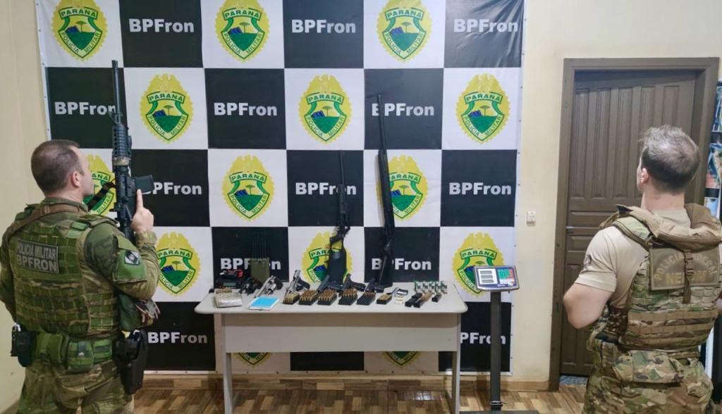 BPFRON e Polícia Federal apreendem armas, munições, drogas e veículo em Guaíra-PR