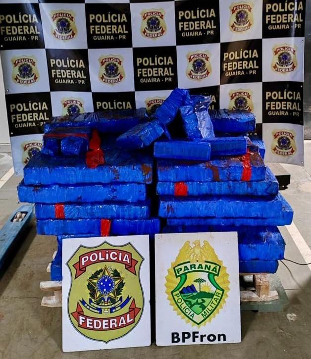 BPFRON e Polícia Federal apreendem meia tonelada de drogas em Guaíra-PR