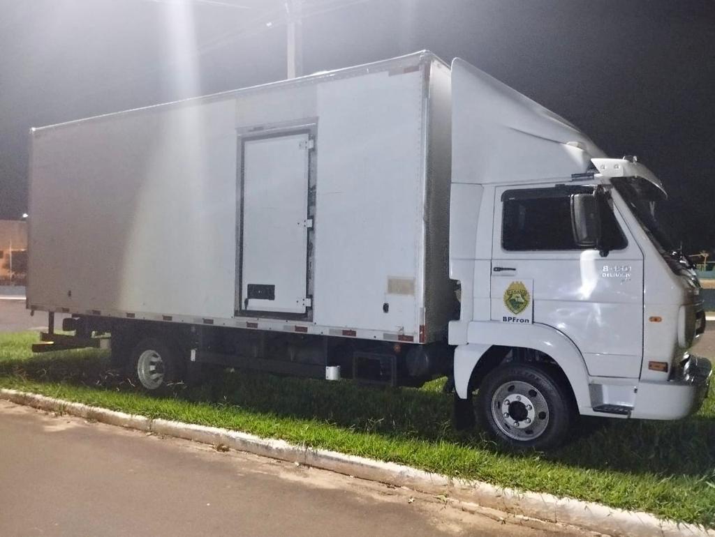 BPFron e Polícia Federal recuperam dois caminhões em Altônia-PR