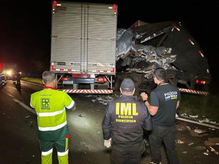 Caminhoneiro morre ao bater em caminhão carregado de medicamentos, diz PRF; homem foi ejetado do veículo