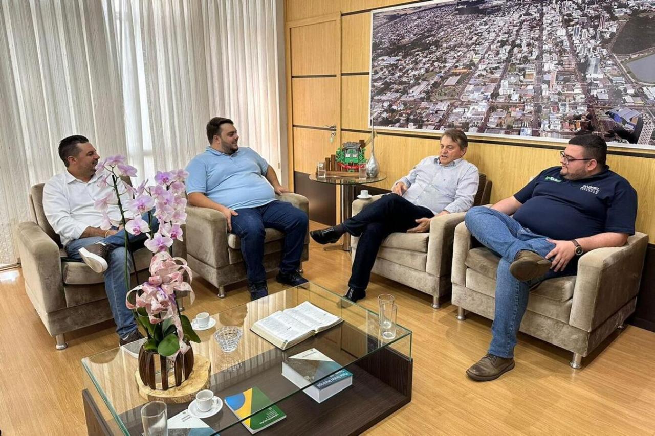 Deputado federal é recepcionado pelo gestor toledano e demais autoridades