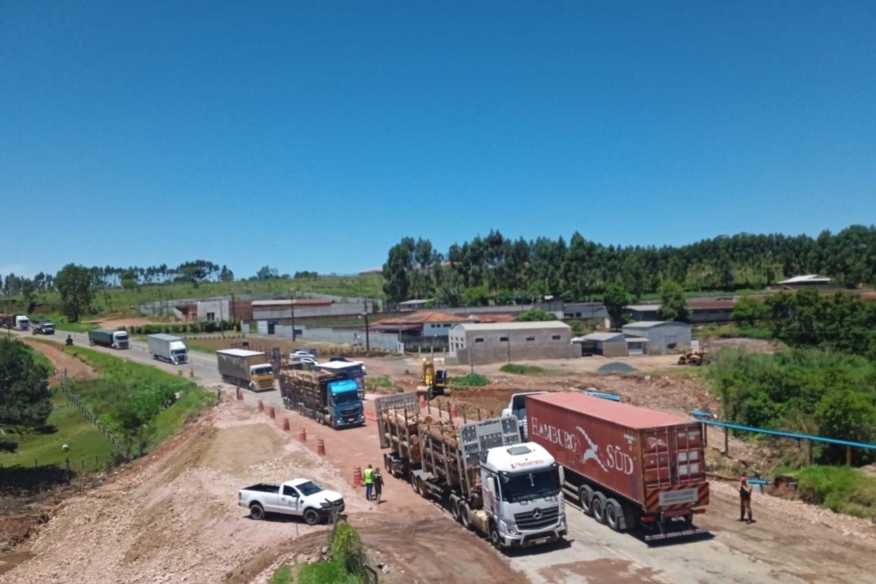DER-PR libera o tráfego de veículos na PR-151 em Jaguariaíva, nos Campos Gerais