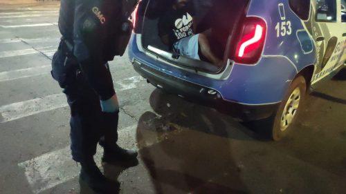 Homem procurado pela justiça por tráfico de drogas é preso durante operação da Guarda Municipal, na Região