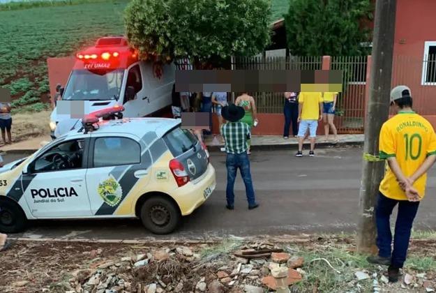 Homem que matou esposa e tirou selfie ao lado do corpo dela é condenado a mais de 29 anos de prisão