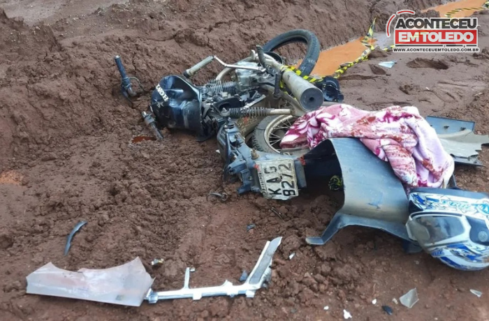 Adolescente morre após moto que ele pilotava bater de frente contra carro no PR