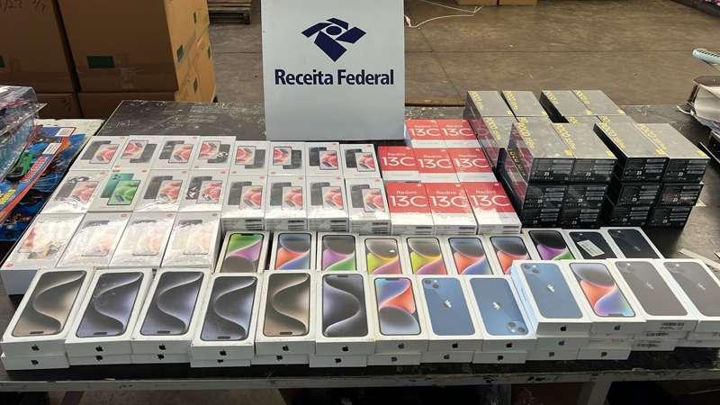 Após tentativa de fuga, Receita apreende veículo com mais de R$ 314 mil em celulares