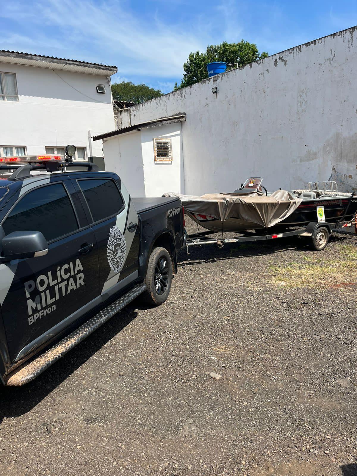 BPFRON e 14° BPM recuperam embarcação e carretinha furtadas em Foz do Iguaçu - PR