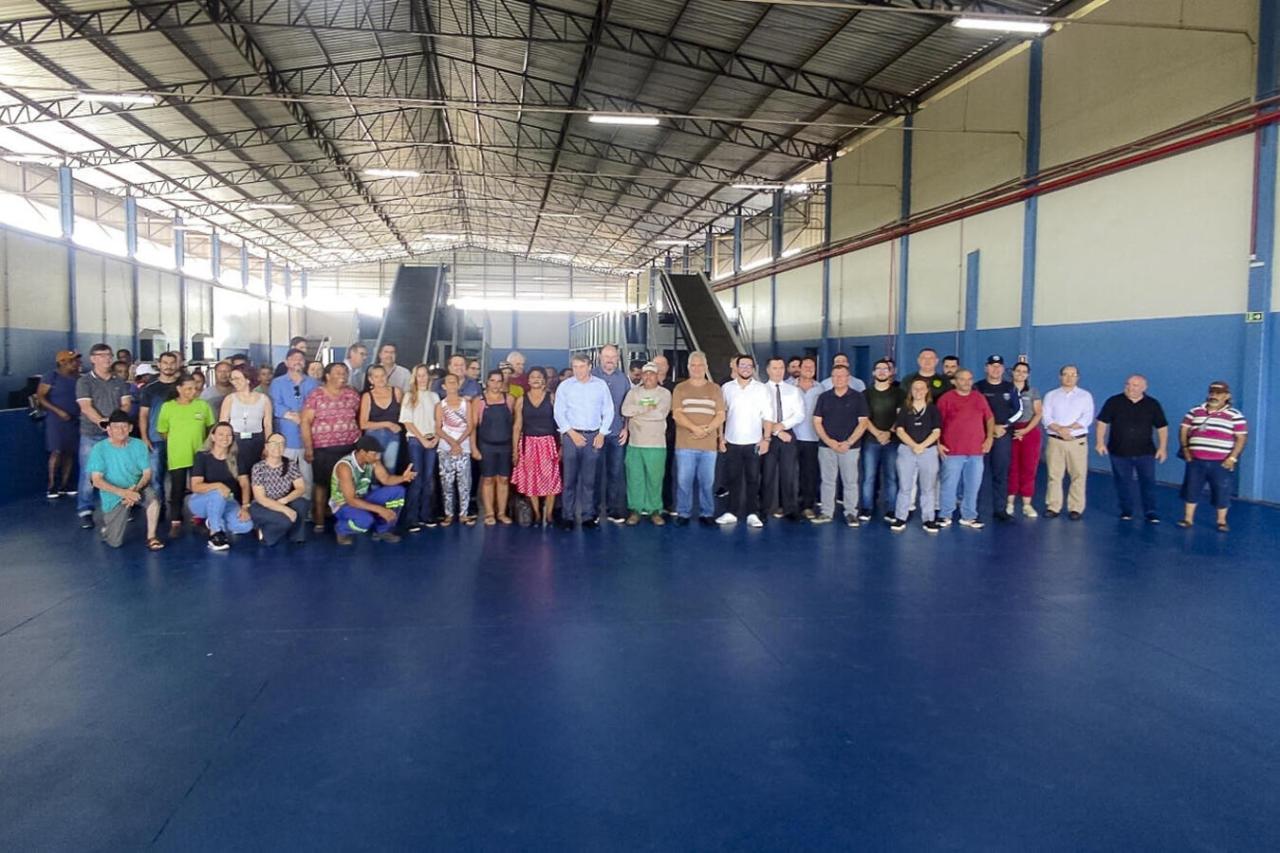 Cooperativa de catadores ganha novo espaço para separação dos resíduos