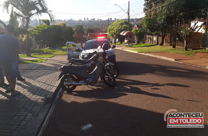 Durante abordagem de rotina, equipe da Guarda Municipal de Toledo aprende duas motocicletas no Jardim Europa
