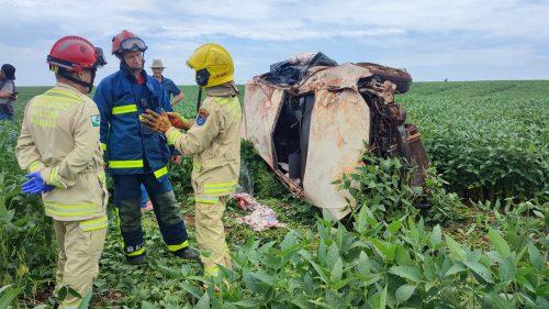 Homem que encontrou carro capotado com motorista morto dá detalhes sobre o socorro