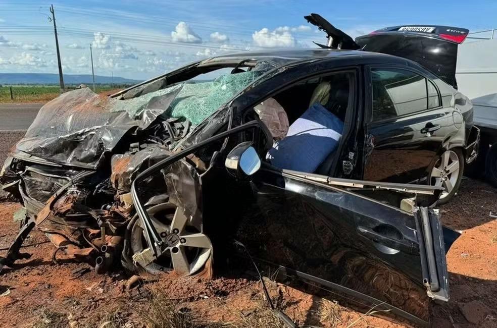 Mãe morre em grave acidente de carro com marido e filhos na BR-262