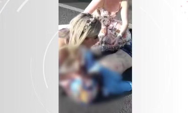 Noiva atrasa jantar de casamento para salvar motociclista acidentado no PR