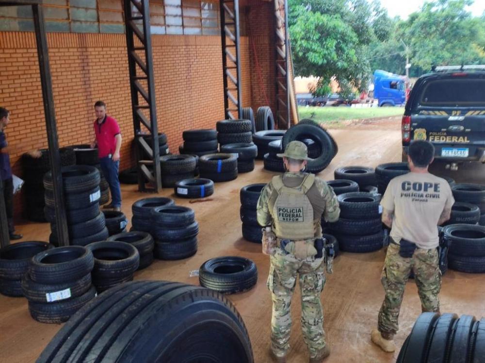 PF e PC estouram depósito de pneus contrabandeados em Santa Helena