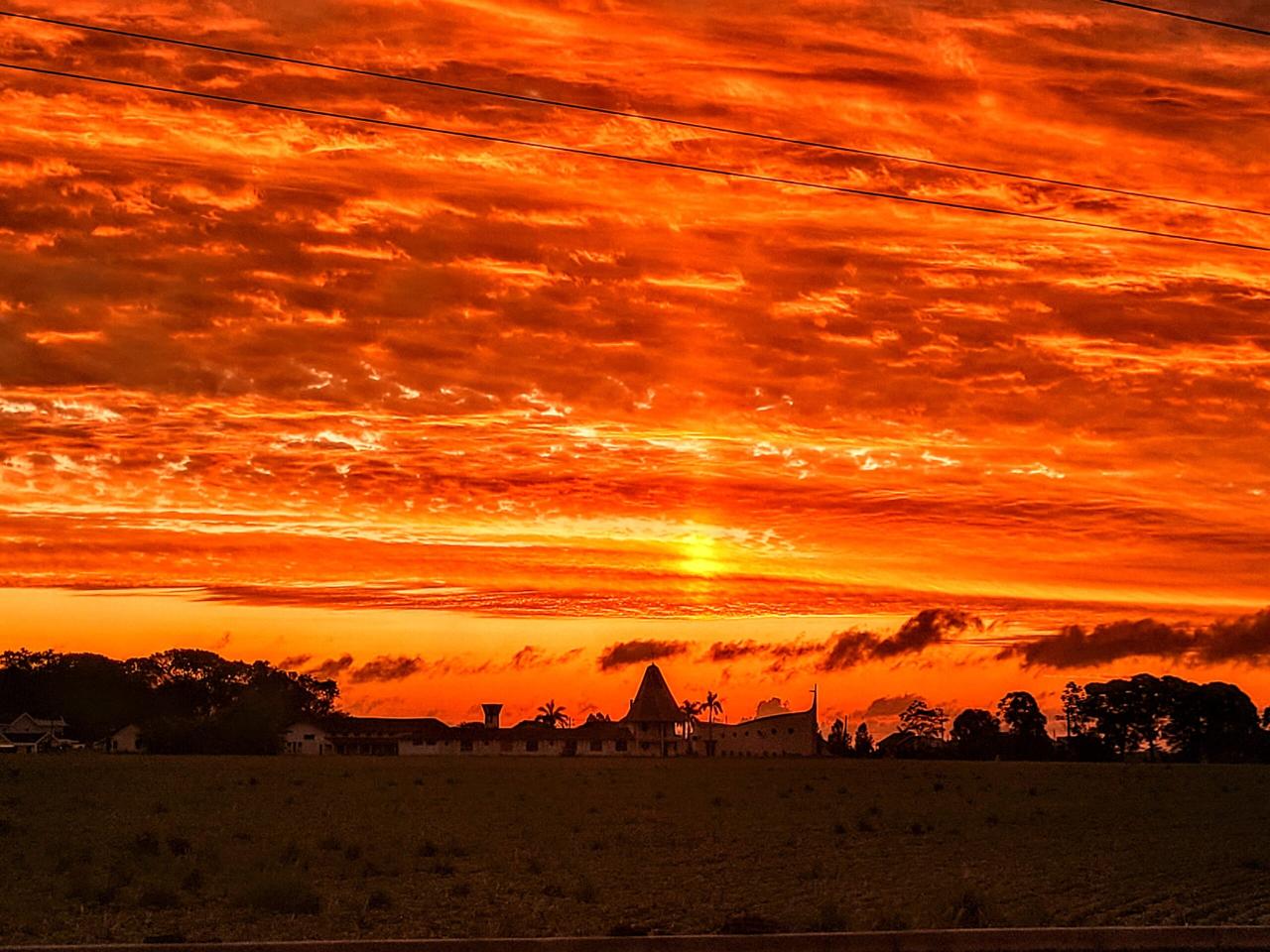 Simepar explica “clima de doido” no Paraná em novembro e aponta recordes de calor e de chuva