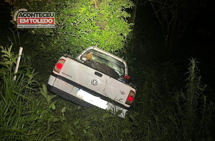 Veículo sai da pista na PR-180; Equipe da BPRv registrou a ocorrência em Cascavel