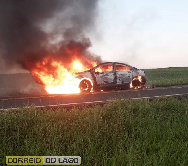 Bandidos explodem agência bancária em Diamante D'Oeste