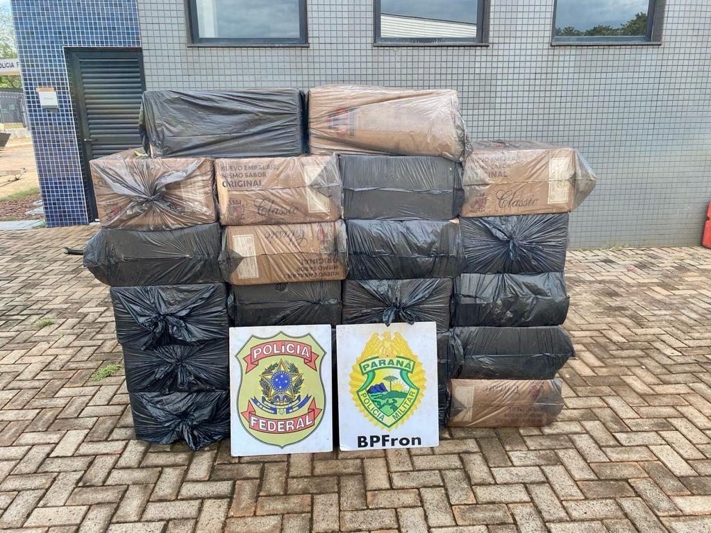 BPFRON e Polícia Federal apreendem pacotes de cigarros contrabandeados em Guaíra-PR