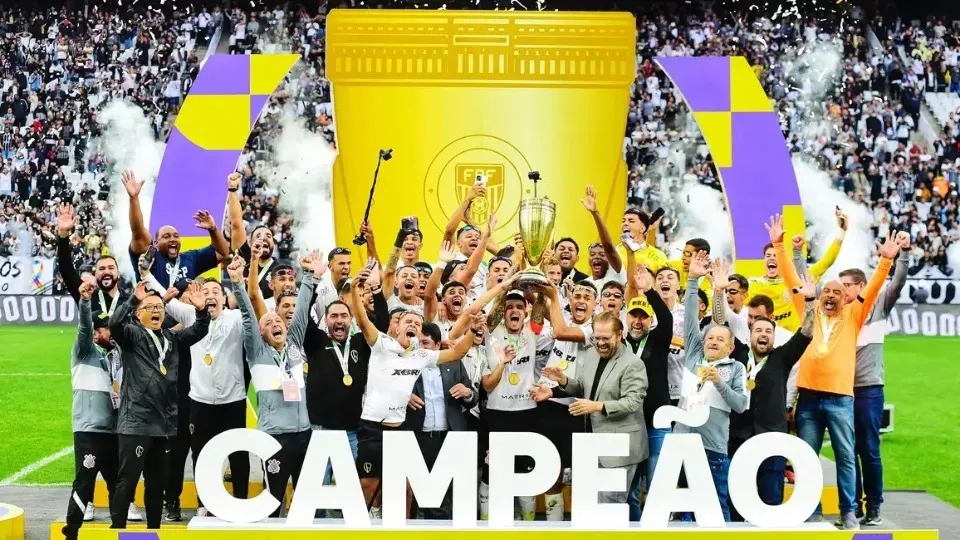 Corinthians bate Cruzeiro e fatura titulo da Copinha pela 11ª vez