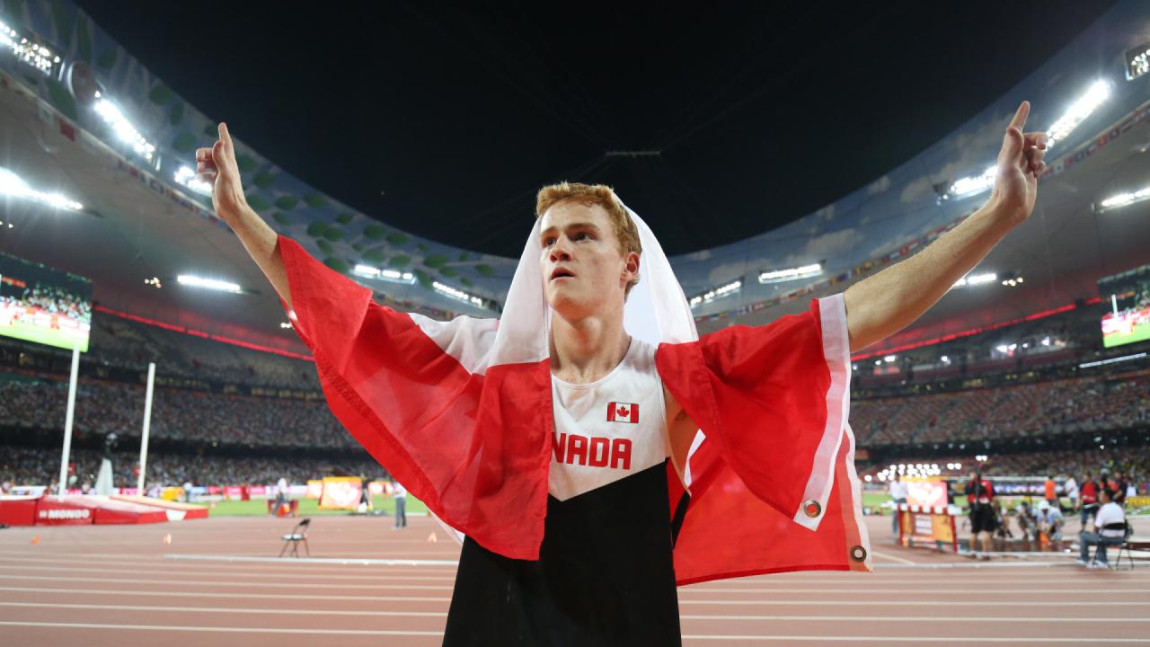 Ex-campeão mundial de salto com vara morre aos 29 anos