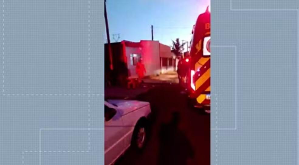 Filho de 14 anos presencia morte do pai a golpes de faca e tiros por suspeitos encapuzados no PR, diz PM