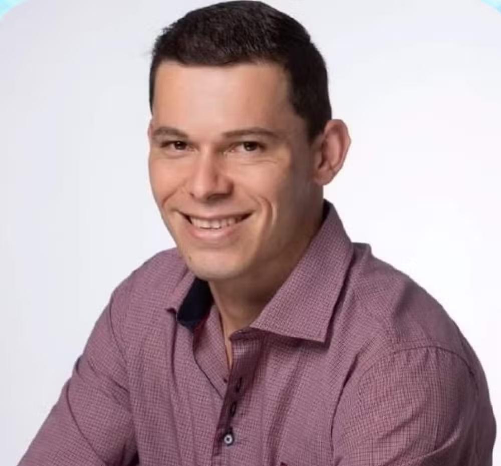 Homem morre no dia do aniversário com tiro acidental na cabeça após arma cair e disparar