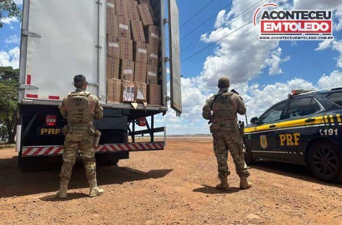 Na região: Caminhão baú carregado com cigarros contrabandeados é aprendido pela PRF
