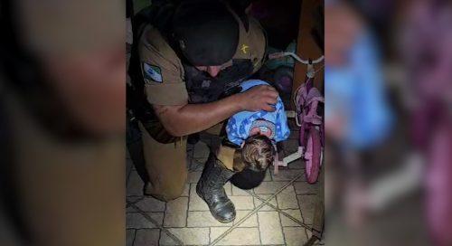 PM salva vida de bebê engasgado, em Cascavel; Veja o vídeo