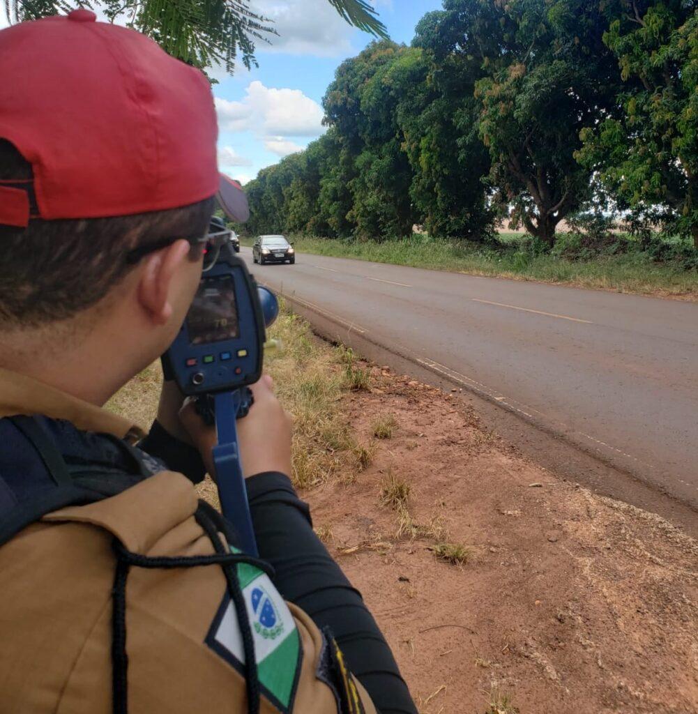 PRE flagra BWM trafegando a 180 km/h na rodovia entre Palotina a Terra Roxa
