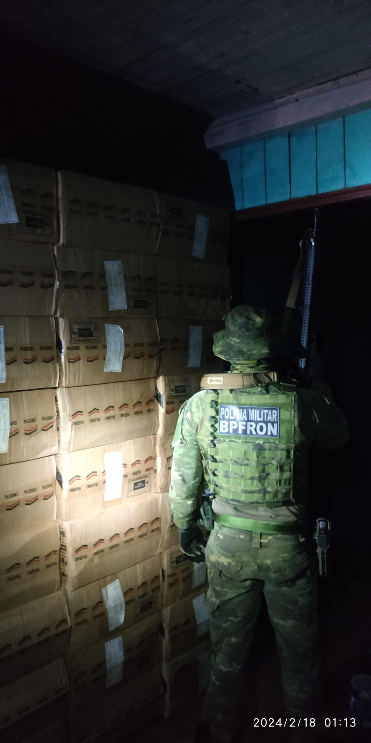 BPFRON e PMSC apreendem cigarros contrabandeados em Bom Jesus do Sul-PR