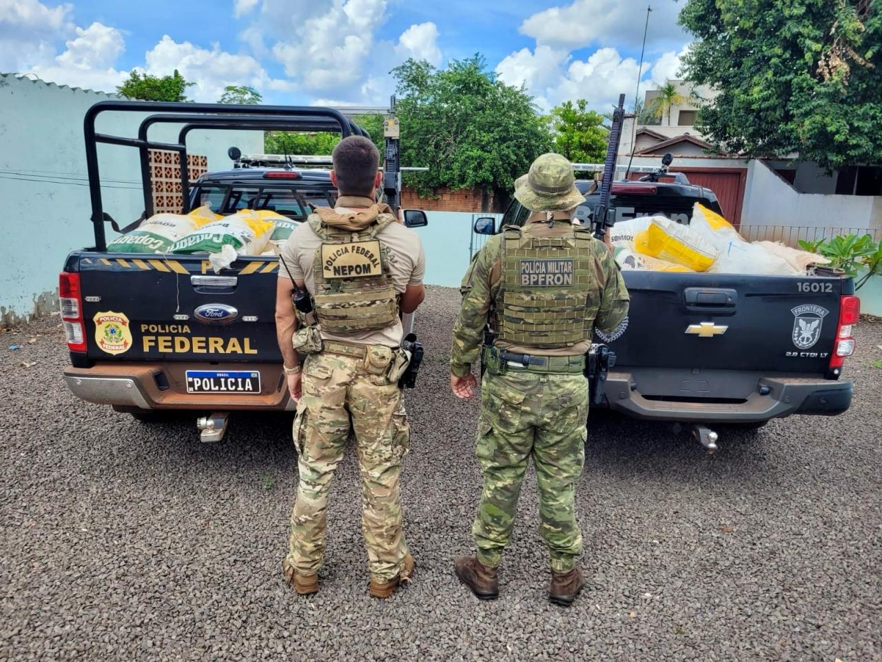 BPFRON e Polícia Federal apreendem 842 kg de agrotóxicos contrabandeados em Palotina-PR