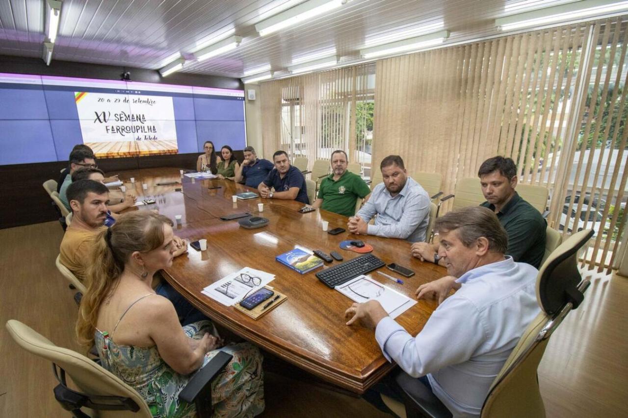 Patrões e gestores discutem Semana Farroupilha de 2024